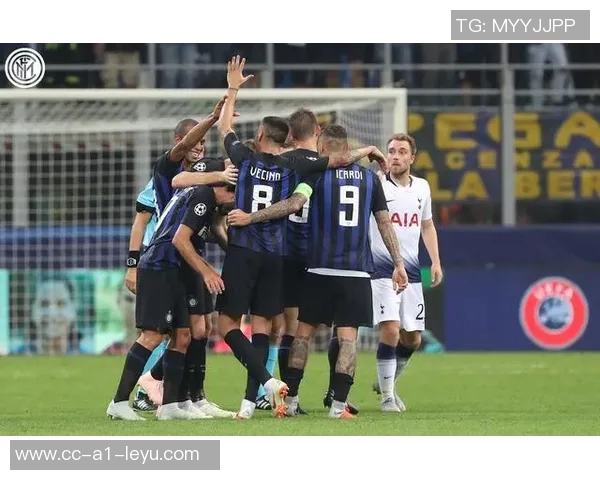 埃因霍温连胜势不可挡荷甲赛场如同单机游戏般精彩